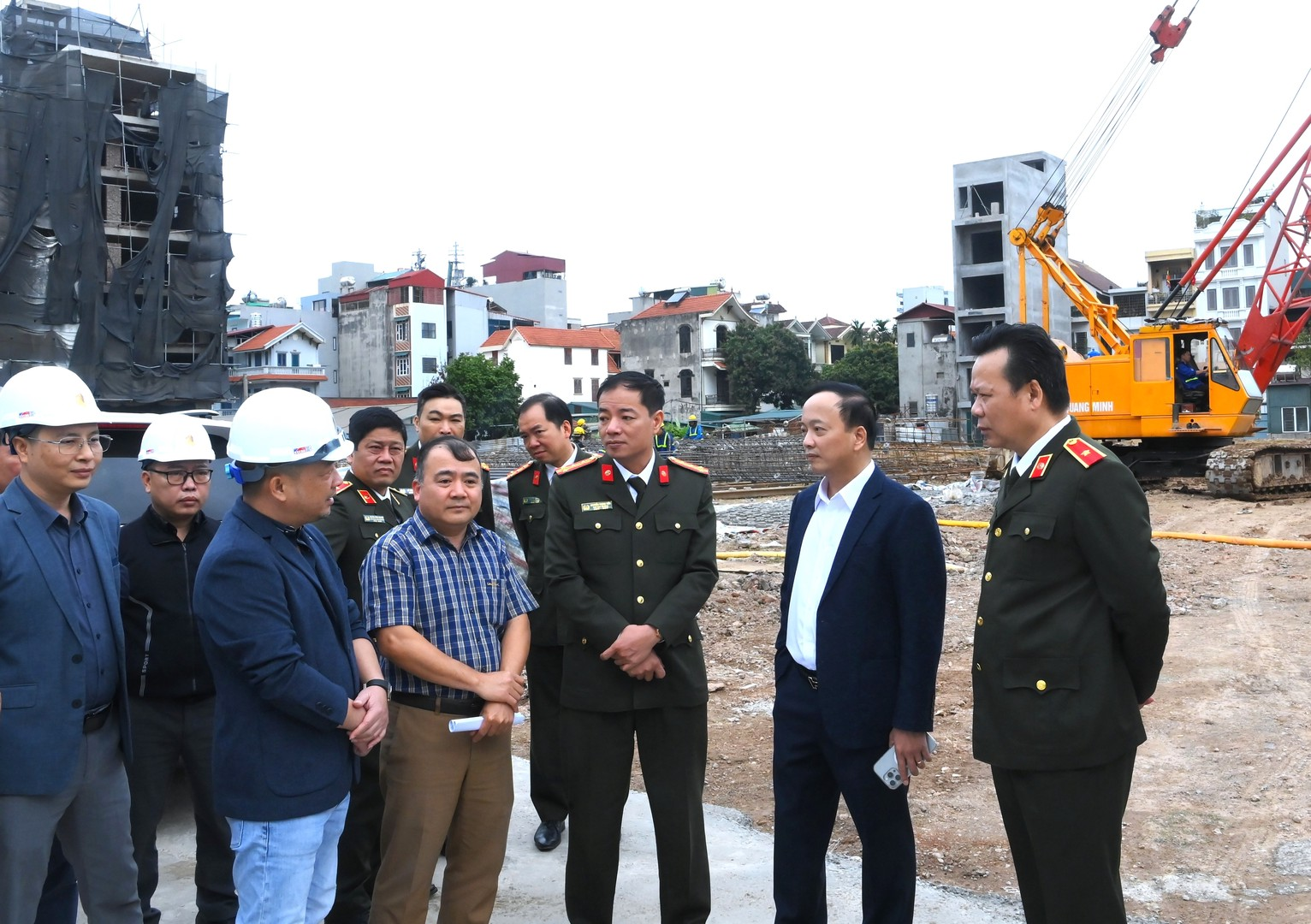 Deputy Minister Dang Hong Duc Inspects Armed Forces Housing Projects in Hanoi